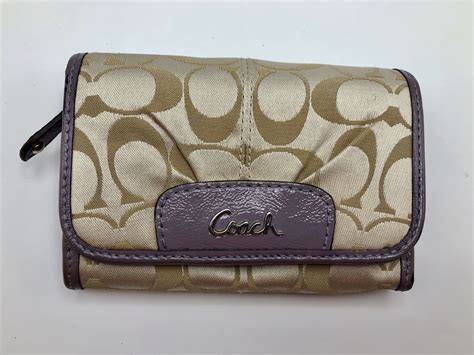 coach pleated wallet.